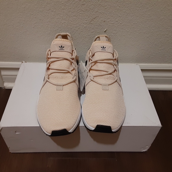 Adidas - Picture 2 of 3